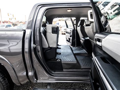 Used 2018 Toyota Tundra Limited image 31