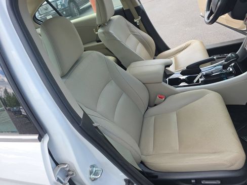 Used 2017 Honda Accord EX-L image 26