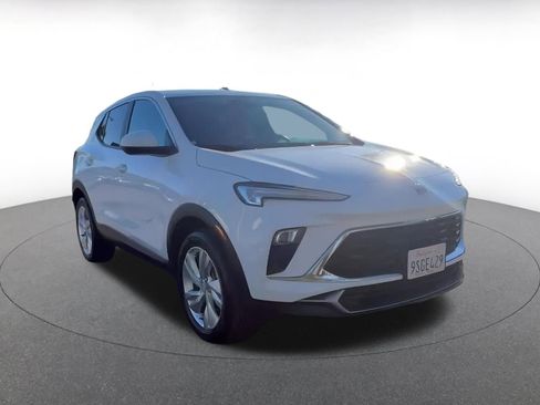 Used 2025 Buick Encore GX Preferred image 3