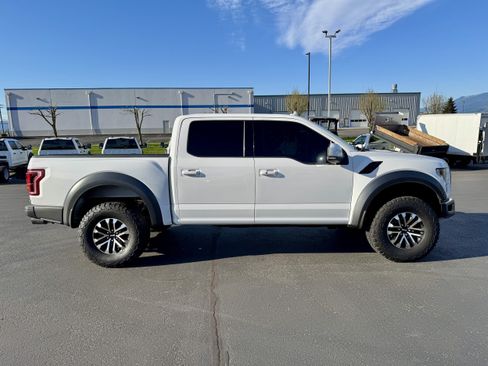 Used 2019 Ford F150 Raptor w/ Equipment Group 802A Luxury AWD/4WD image 3