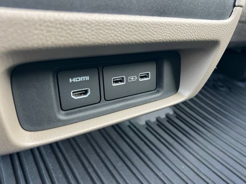 Used 2024 Honda Odyssey Touring image 36