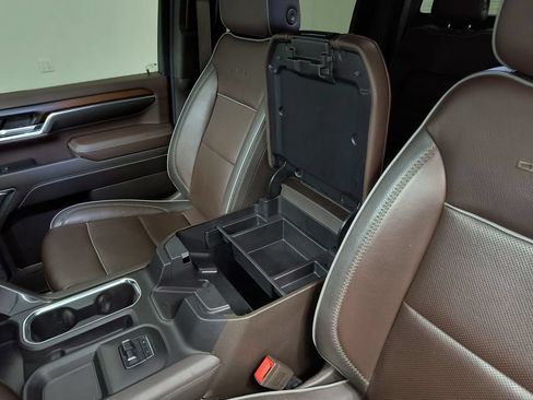 Used 2024 GMC Sierra 2500 Denali w/ Denali Reserve Package AWD/4WD image 30