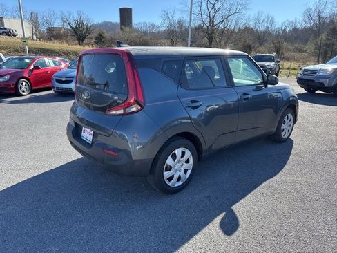 Used 2020 Kia Soul LX image 8