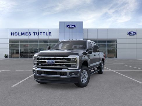 New 2026 Ford F250 XLT w/ XLT Premium Package AWD/4WD image 2