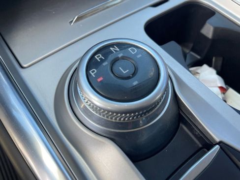 Used 2022 Ford Explorer XLT w/ Equipment Group 202A image 14