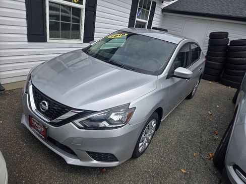 Used 2018 Nissan Sentra S FWD image 1