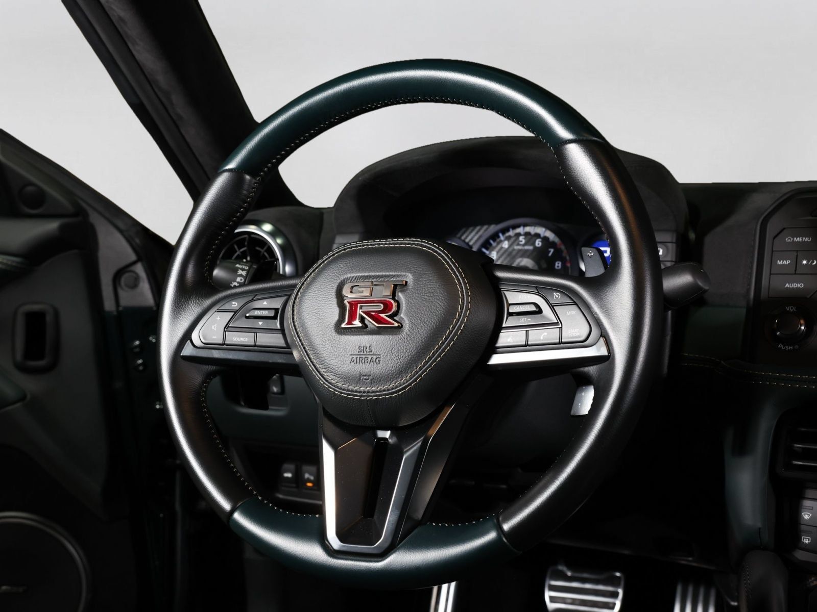 Used 2021 Nissan GT-R Premium AWD/4WD image 23