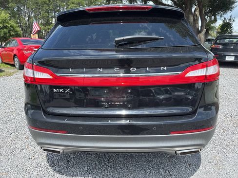 Used 2016 Lincoln MKX Reserve w/ Luxury Package FWD image 4