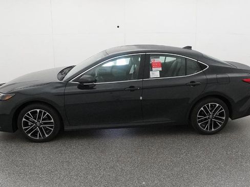 New 2026 Toyota Camry XLE image 9