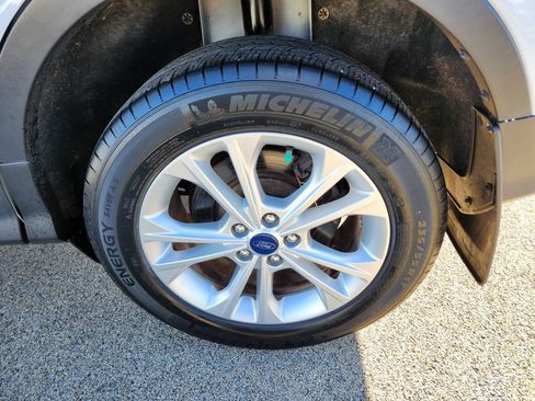 Used 2018 Ford Escape SE w/ Ford Safe & Smart Package image 44