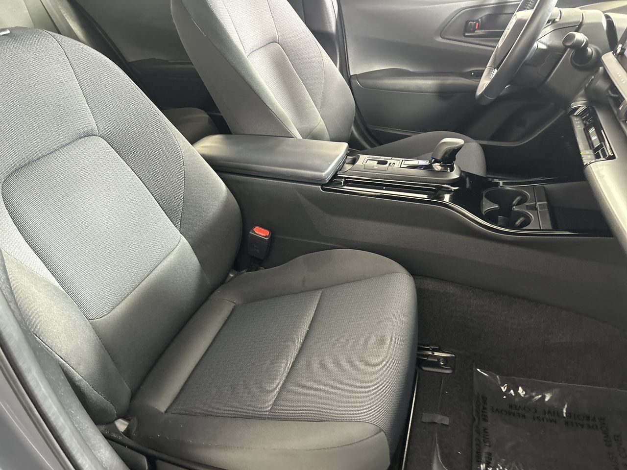 Used 2025 Toyota Prius LE FWD image 26
