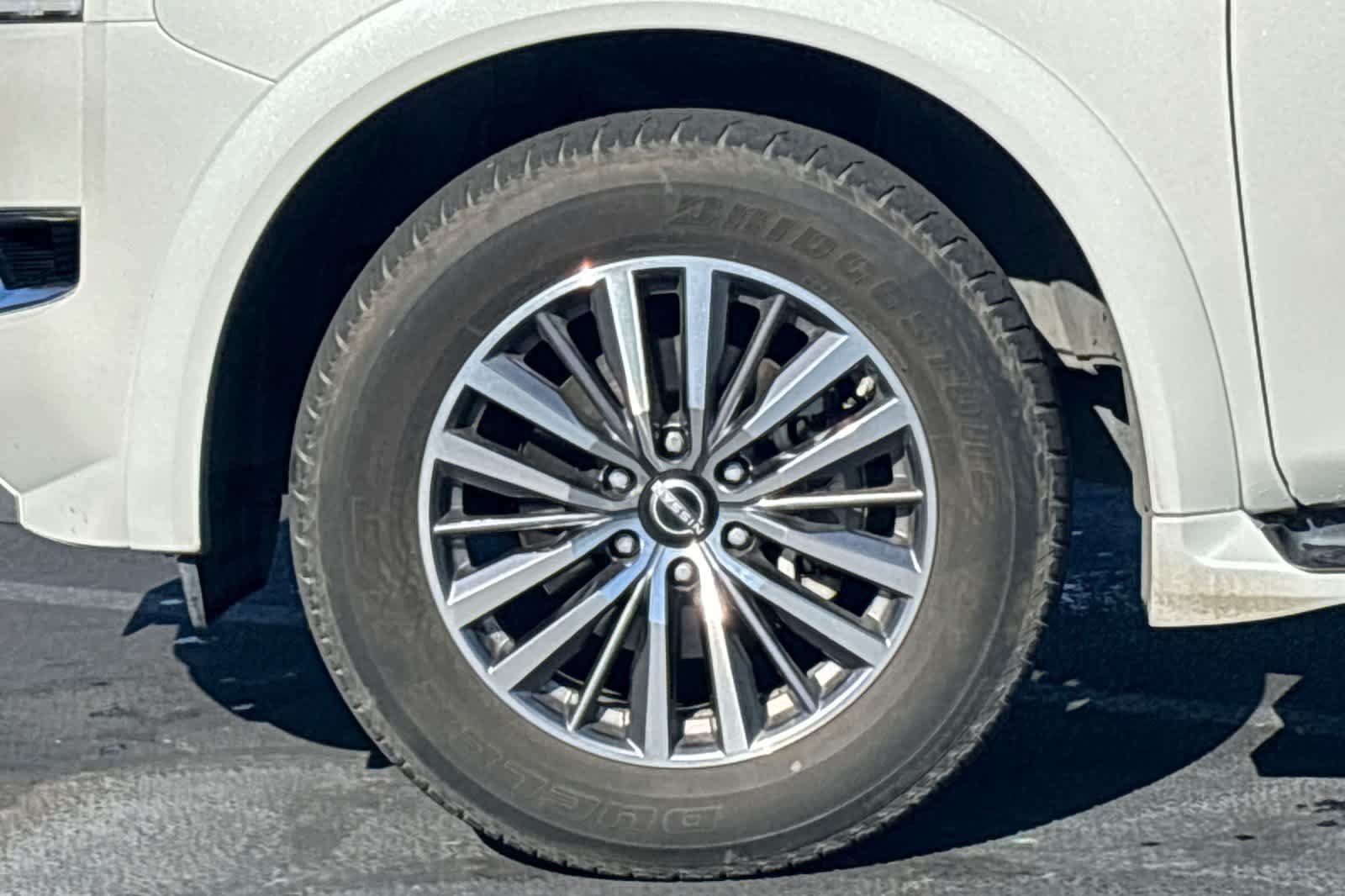 Used 2021 Nissan Armada SV w/ SV Appearance Package RWD image 12