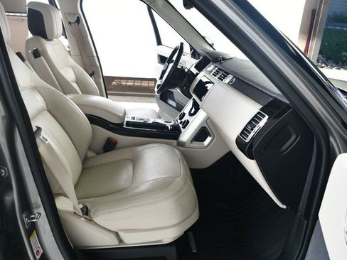 Used 2019 Land Rover Range Rover Supercharged image 29