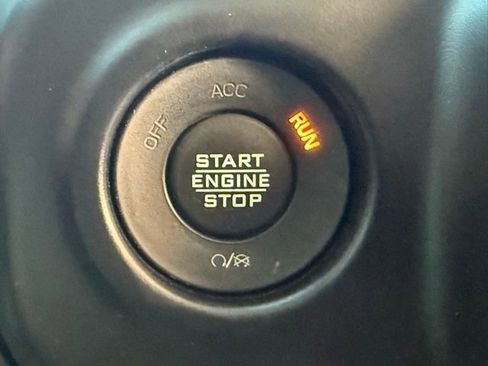 Certified 2022 Jeep Wrangler Unlimited Sport image 50