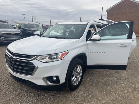 Used 2021 Chevrolet Traverse LT image 30