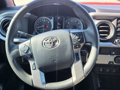Used 2020 Toyota Tacoma Limited RWD image 29