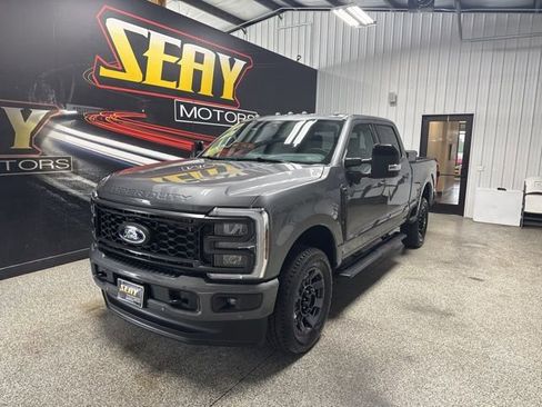 Used 2024 Ford F250 Lariat w/ Lariat Ultimate Package AWD/4WD image 1