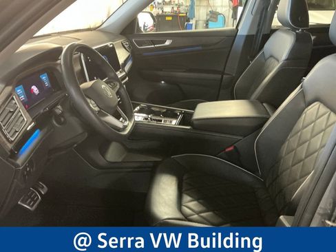Used 2024 Volkswagen Atlas SEL Premium R-Line AWD/4WD image 15