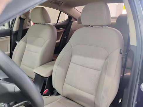 Used 2020 Hyundai Elantra SE w/ Cargo Package (C1) FWD image 16