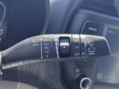 Used 2025 Kia Soul LX FWD image 26