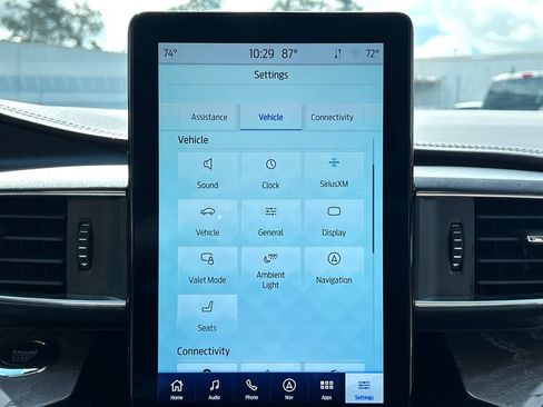 Used 2022 Ford Explorer Platinum w/ Equipment Group 601A AWD/4WD image 47