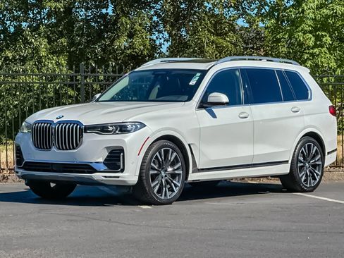 Used 2019 BMW X7 xDrive40i w/ Premium Package AWD/4WD image 7