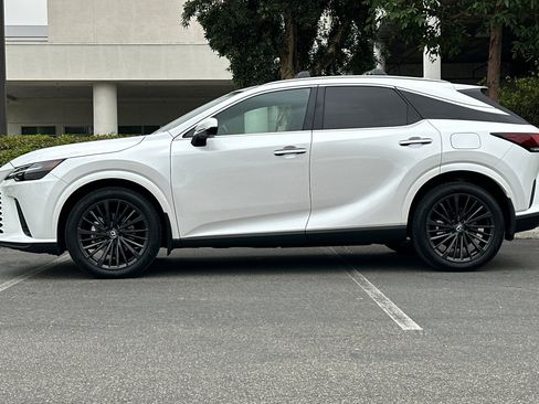 Used 2025 Lexus RX 350h w/ Convenience Package AWD/4WD image 2