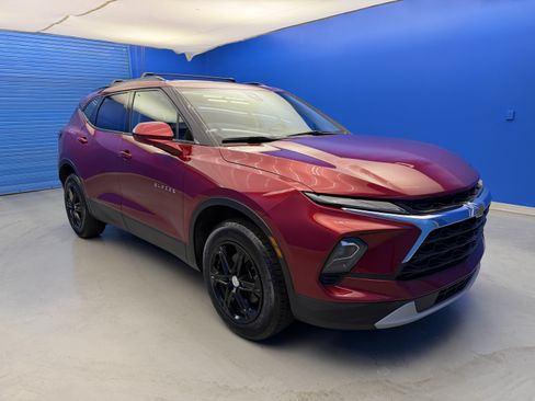 Used 2024 Chevrolet Blazer LT w/ Convenience Package FWD image 2