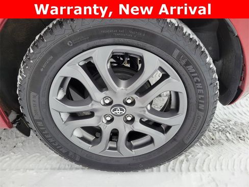 Used 2020 Toyota Yaris LE image 5