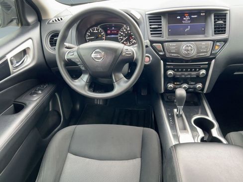 Used 2020 Nissan Pathfinder S image 28