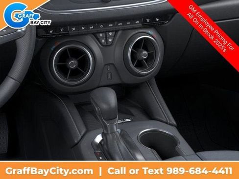 New 2025 Chevrolet Blazer LT w/ Convenience Package image 24