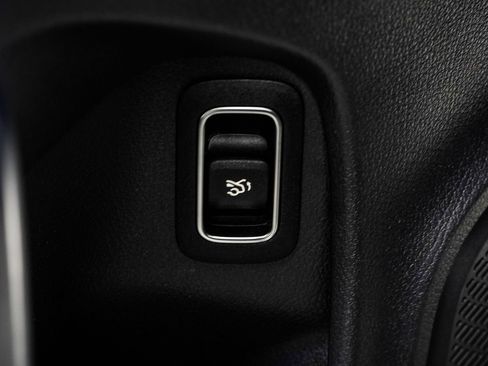Used 2025 Mercedes-Benz CLA 250 image 34