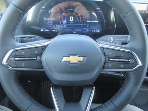 New 2026 Chevrolet Equinox LT w/ LPO, Floor Liner Package image 23