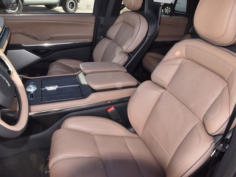 New 2025 Lincoln Navigator L Black Label image 38