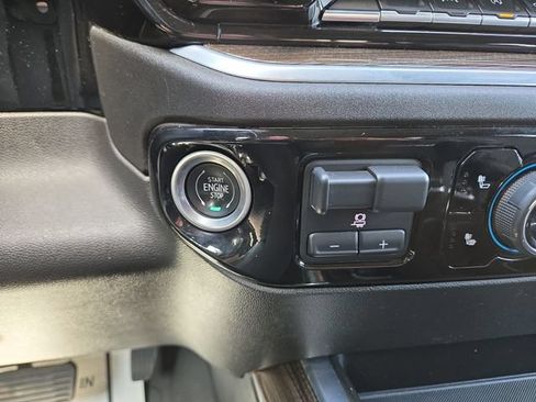 Used 2022 Chevrolet Silverado 1500 RST AWD/4WD image 21