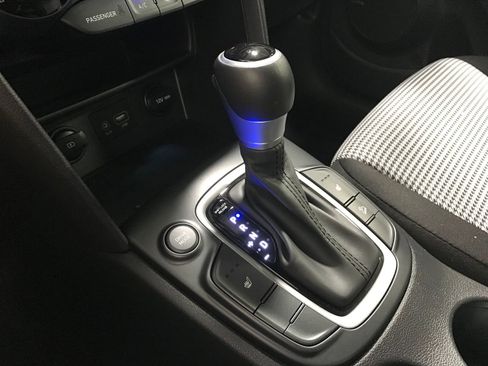 Used 2021 Hyundai Kona Night FWD image 18