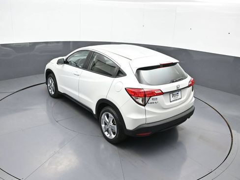 Certified 2022 Honda HR-V LX image 38