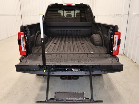 Certified 2024 Ford F350 Limited w/ FX4 Off-Road Package image 35