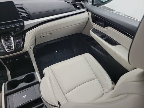 Certified 2025 Honda Odyssey Touring image 16