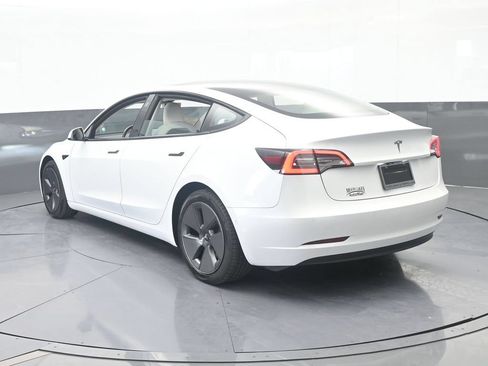 Used 2021 Tesla Model 3 Standard Range Plus RWD image 4