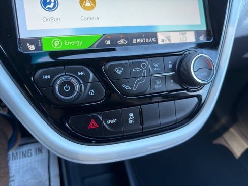 Used 2018 Chevrolet Bolt Premier w/ Driver Confidence II Package FWD image 17