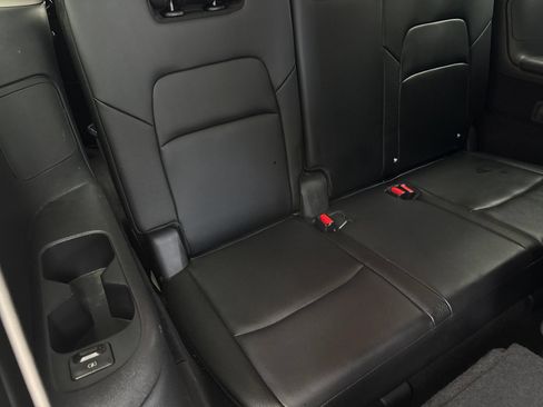 Used 2023 Nissan Pathfinder SL FWD image 49