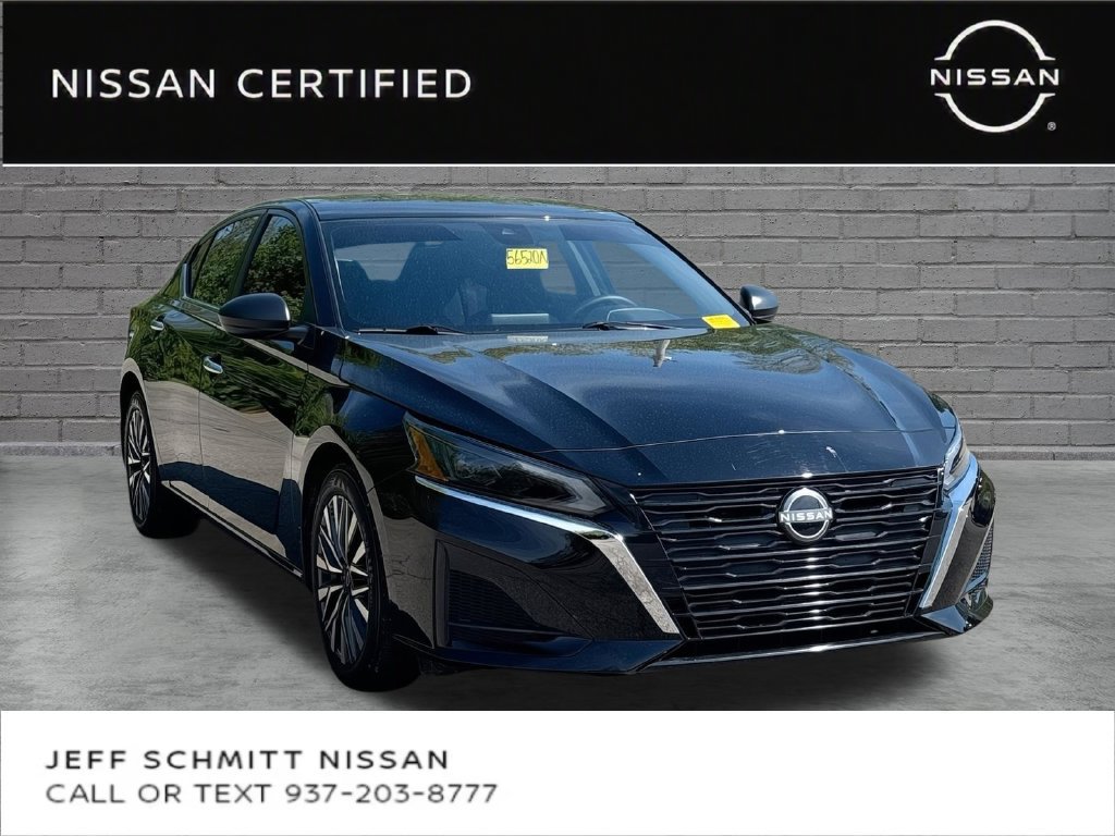 Certified 2025 Nissan Altima 2.5 SV FWD image 1