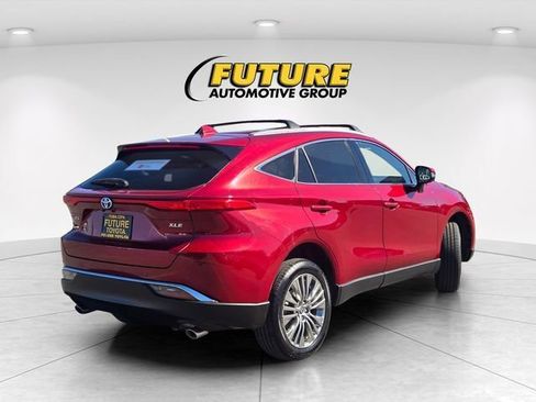 Certified 2023 Toyota Venza XLE AWD/4WD image 5