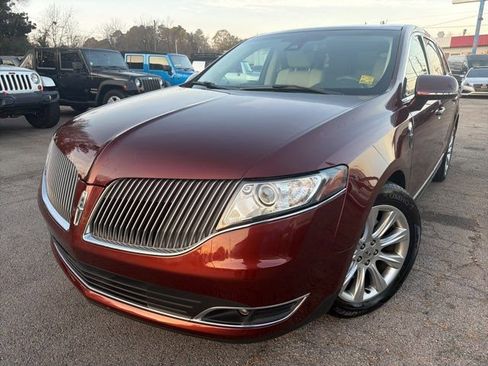 Used 2015 Lincoln MKT AWD w/ Equipment Group 201A image 1