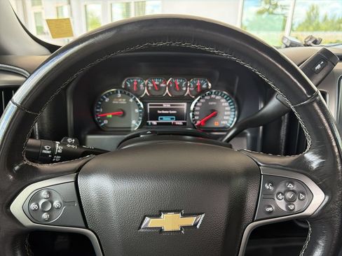 Used 2018 Chevrolet Silverado 1500 LT w/ All Star Edition AWD/4WD image 12