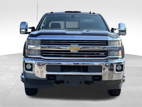 Used 2015 Chevrolet Silverado 3500 LTZ w/ Duramax Plus Package image 7