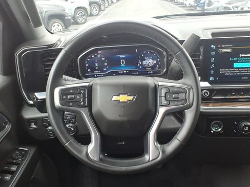 Used 2024 Chevrolet Silverado 1500 LT AWD/4WD image 10