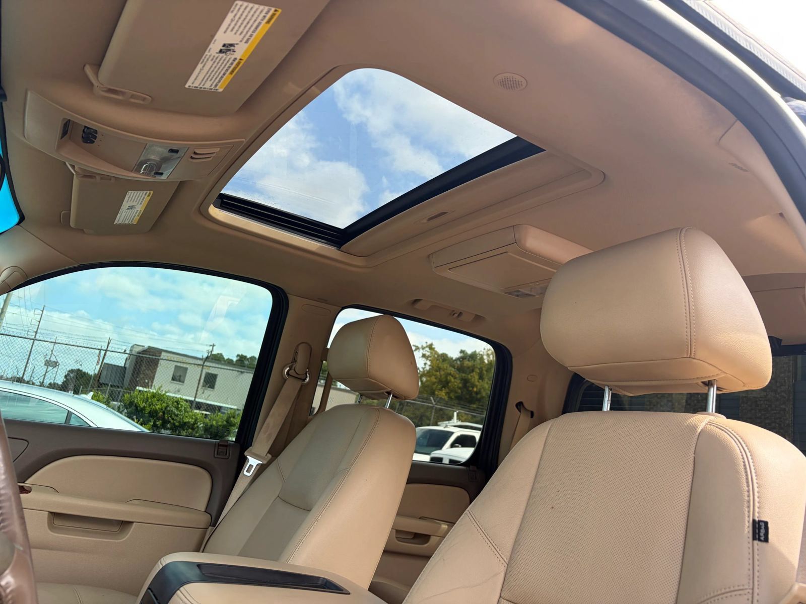 Used 2013 Chevrolet Avalanche LTZ RWD image 14