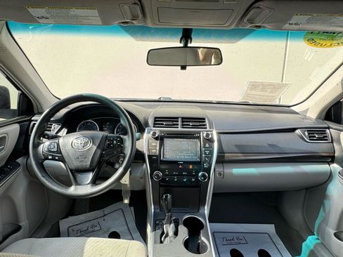 Used 2017 Toyota Camry LE FWD image 16